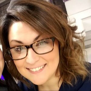 Meet your Posher, Courtney